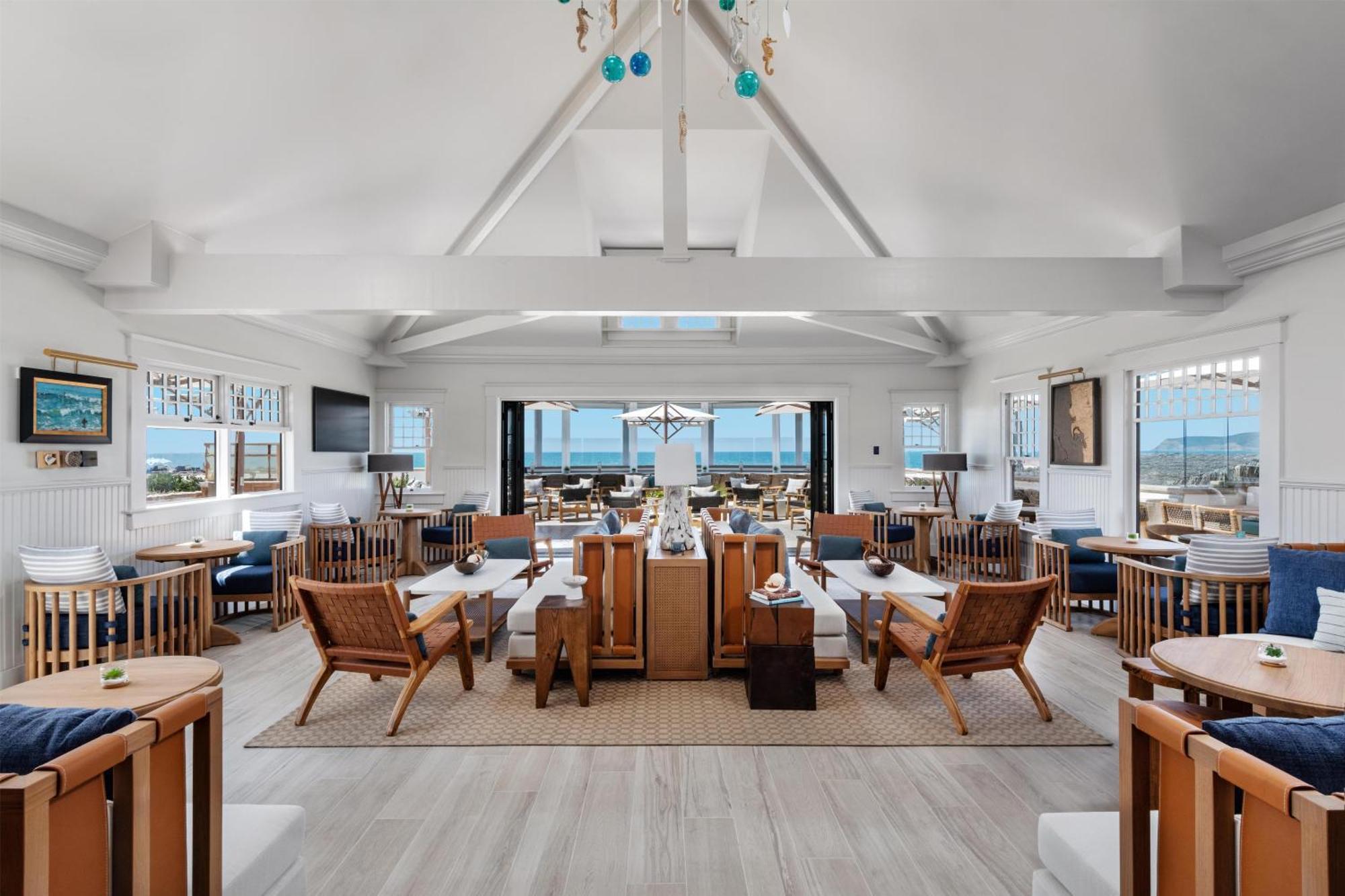 Queen Room with Two Queen Beds and Club Access - Oceanfront View